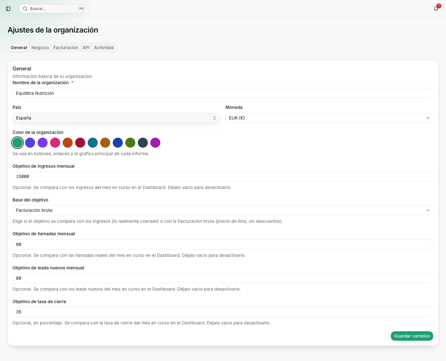 Pestaña General de Ajustes en Hebulab, con el color de marca y los cuatro objetivos mensuales configurables